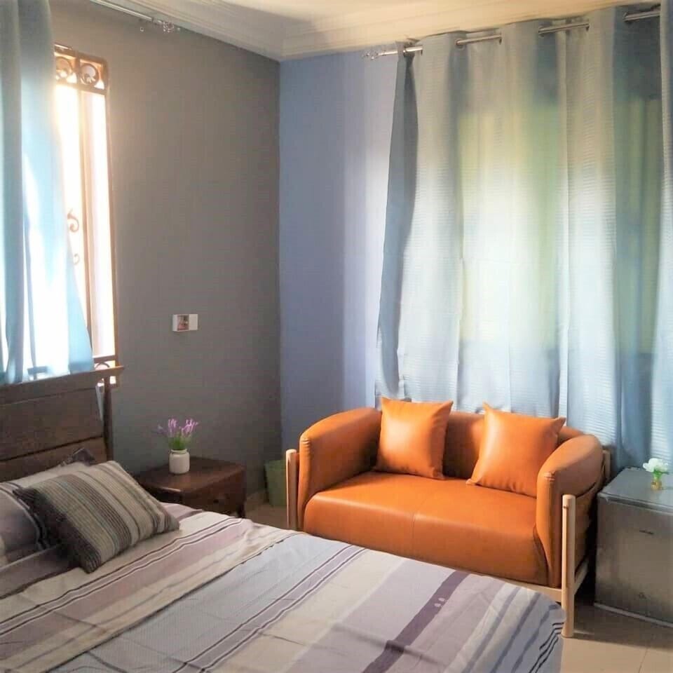 Superior Double Room | Bathroom | Shower, towels