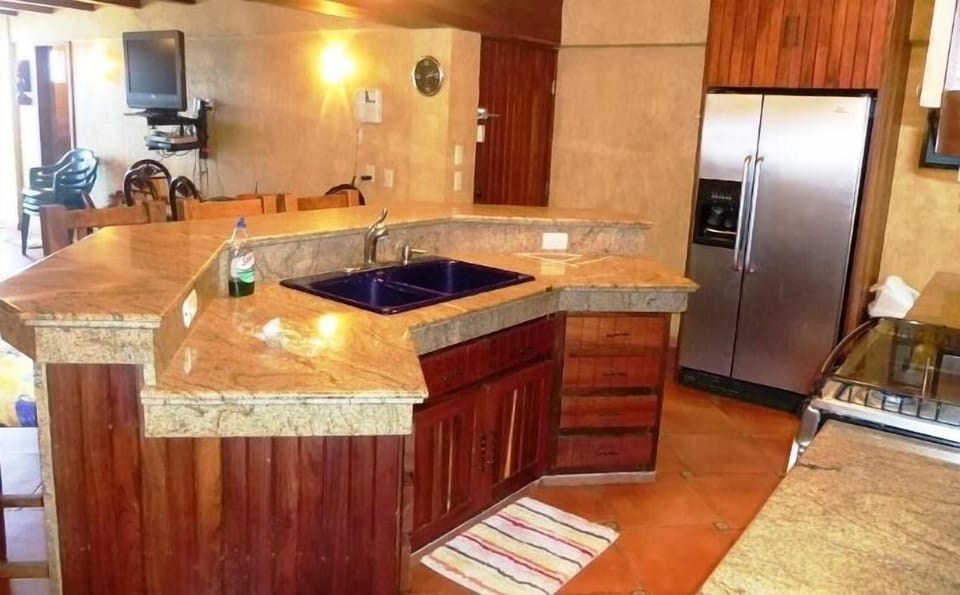 Family Condo, 3 Bedrooms ,  Book now and Safe ! | Private kitchen | Fridge, microwave, oven, stovetop