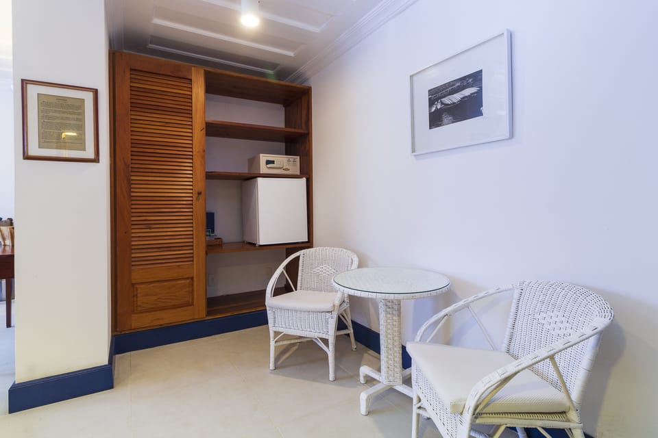 Suite | Premium bedding, pillowtop beds, minibar, in-room safe