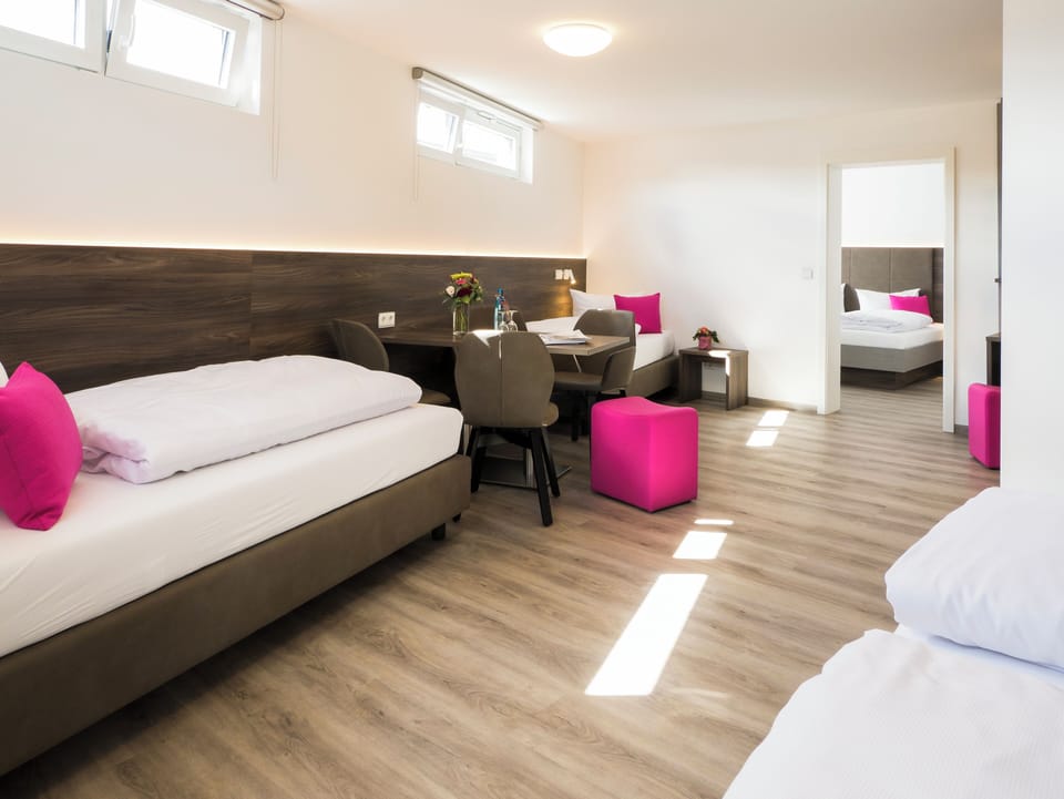 Apartment, 2 Bedrooms | Hypo-allergenic bedding, in-room safe, free WiFi, bed sheets