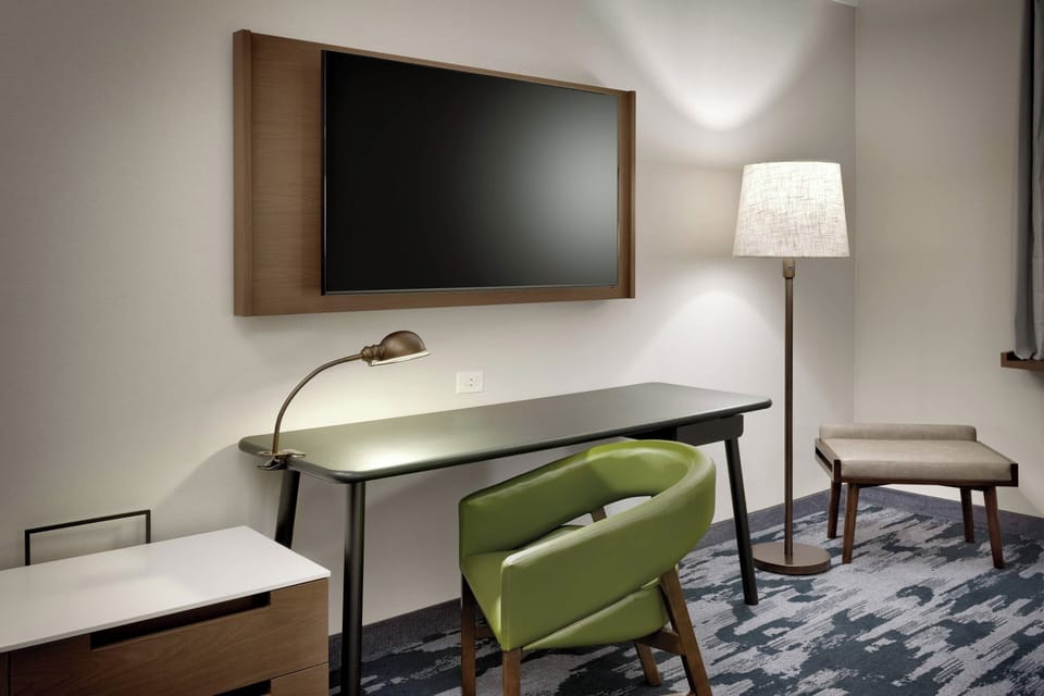 Suite, 1 King Bed with Sofa bed | Desk, iron/ironing board, free WiFi