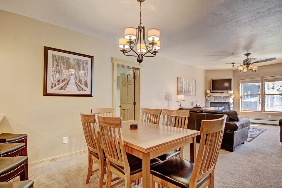 Condo, 3 Bedrooms | Dining
