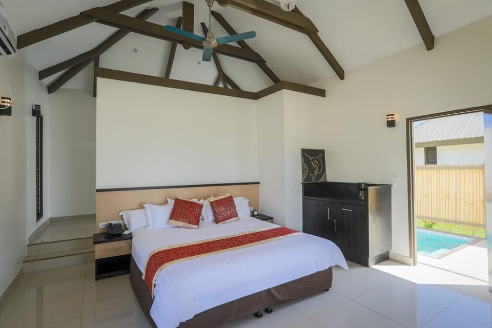In-room safe, iron/ironing board, bed sheets