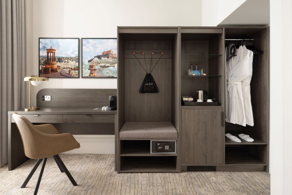 Superior Room, 1 Double Bed, Non Smoking | Hypo-allergenic bedding, in-room safe, iron/ironing board