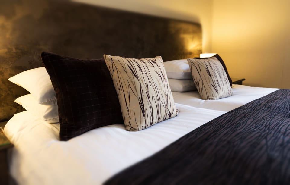 Superior Room, 1 Double Bed | Desk, iron/ironing board, free WiFi, bed sheets