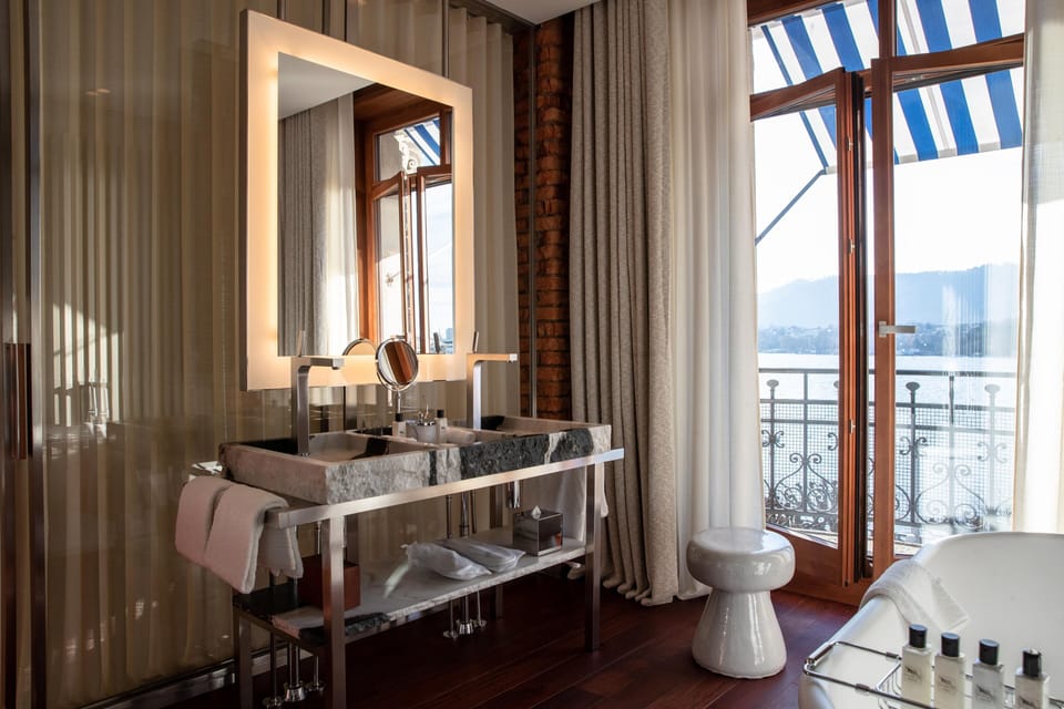 Room, Balcony (Prestige) | Bathroom | Free toiletries, hair dryer, bathrobes, slippers