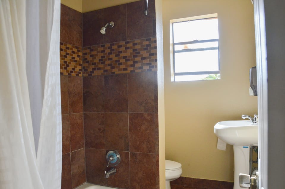 Suite, Non Smoking | Bathroom | Towels