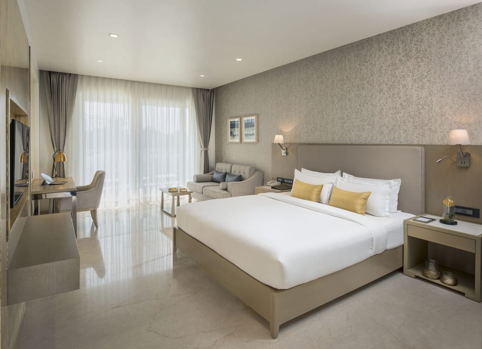 Executive Double or Twin Room, Pool View, Poolside | Premium bedding, in-room safe, desk, laptop workspace