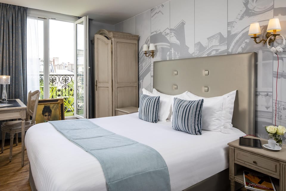Executive Double Room | Premium bedding, minibar, in-room safe, desk