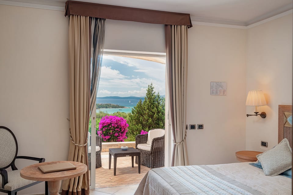 Superior Double Room, Sea View | Premium bedding, Select Comfort beds, minibar, in-room safe