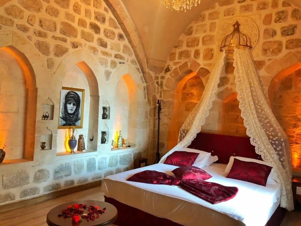 Honeymoon Studio Suite | Premium bedding, down comforters, memory foam beds, minibar