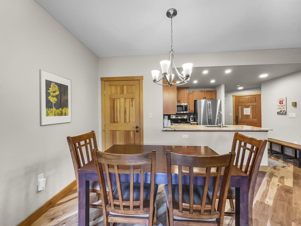 Condo, 1 Bedroom | Dining
