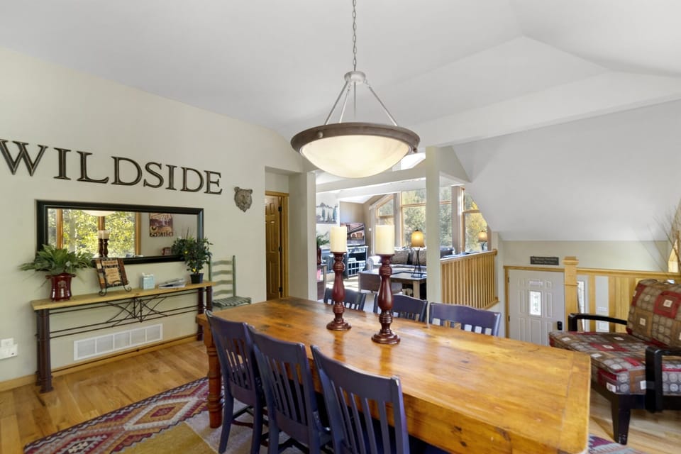 Townhome, 3 Bedrooms | Private kitchen | Fridge, oven, coffee/tea maker, toaster