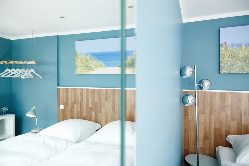 Standard Room, 1 Double Bed | Desk, iron/ironing board, free WiFi, bed sheets