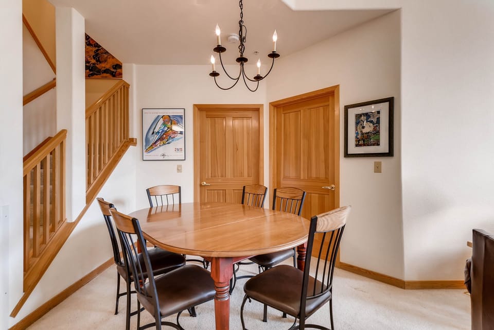 Condo, 4 Bedrooms | Private kitchen | Full-size fridge, microwave, oven, stovetop