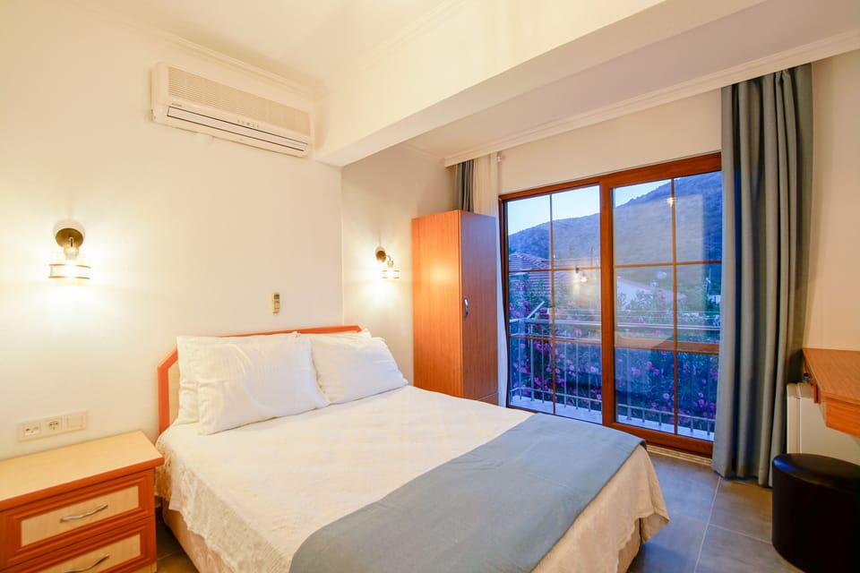 Standard Double Room | Egyptian cotton sheets, premium bedding, minibar, in-room safe