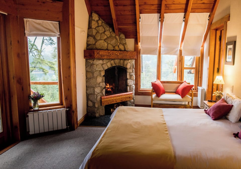 Suite | In-room safe, desk, free WiFi, bed sheets