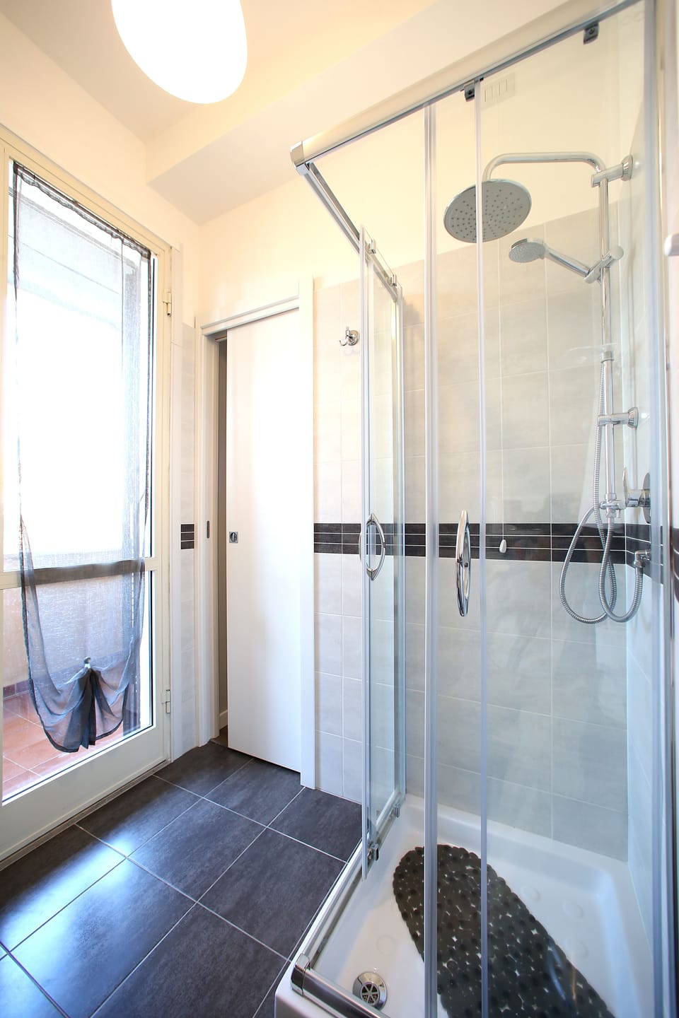 Comfort Room | Bathroom shower