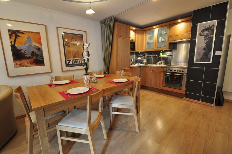 Apartment, 1 Bedroom | In-room dining
