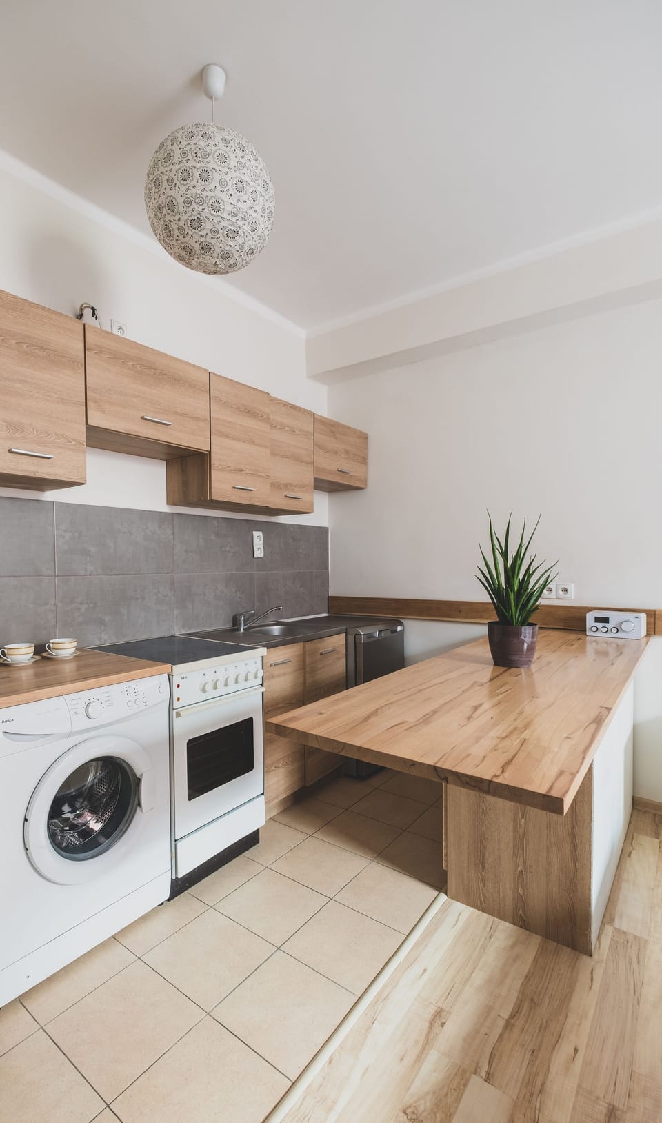 Apartment, 1 Bedroom (Danakil) | Private kitchenette | Fridge, stovetop, coffee/tea maker, cookware/dishes/utensils