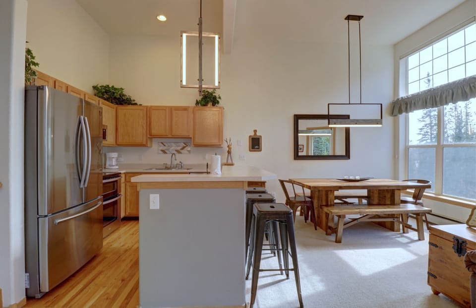 Condo, 2 Bedrooms | Private kitchen | Fridge, microwave, oven, coffee/tea maker