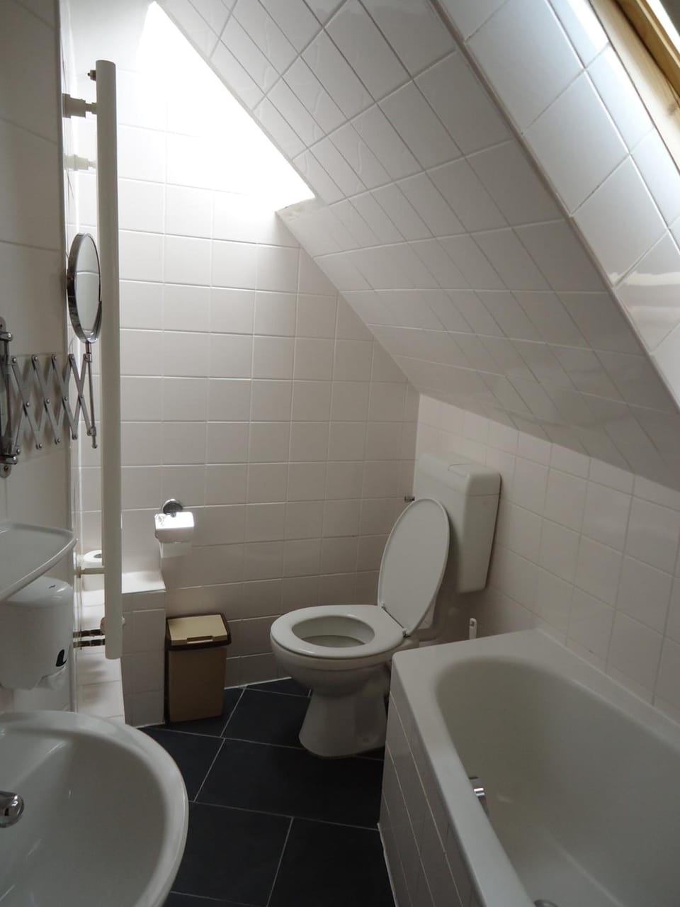 Economy Single Room (5th floor, Elevator until 4th) | Bathroom | Free toiletries, hair dryer, towels