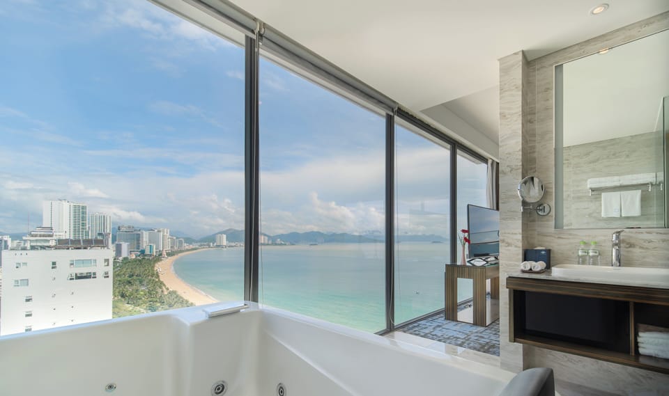 Queen Ann Suite Super King | Bathroom | Separate tub and shower, rainfall showerhead, designer toiletries