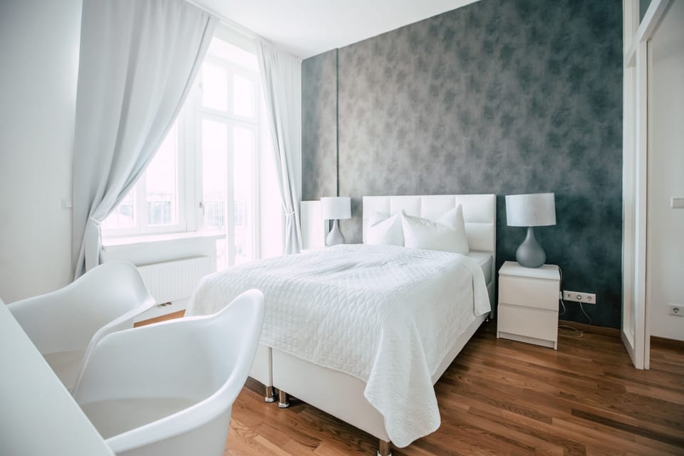 *Superior* 2-Room Apartment with Kitchen | Individually decorated, individually furnished, cribs/infant beds