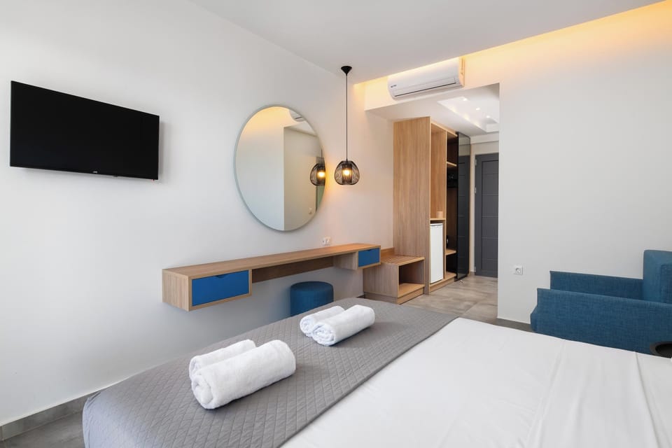 Room | In-room safe, soundproofing, iron/ironing board, free WiFi