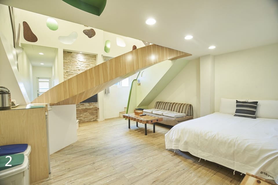 Signature Loft | Individually decorated, individually furnished, laptop workspace
