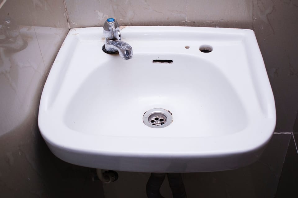 Standard Double Room | Bathroom sink