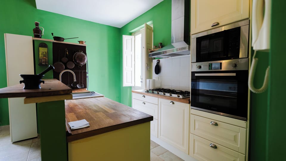 Apartment | Private kitchen | Shared fridge, microwave, electric kettle