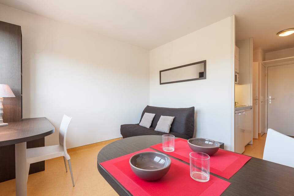 Standard Studio | In-room dining