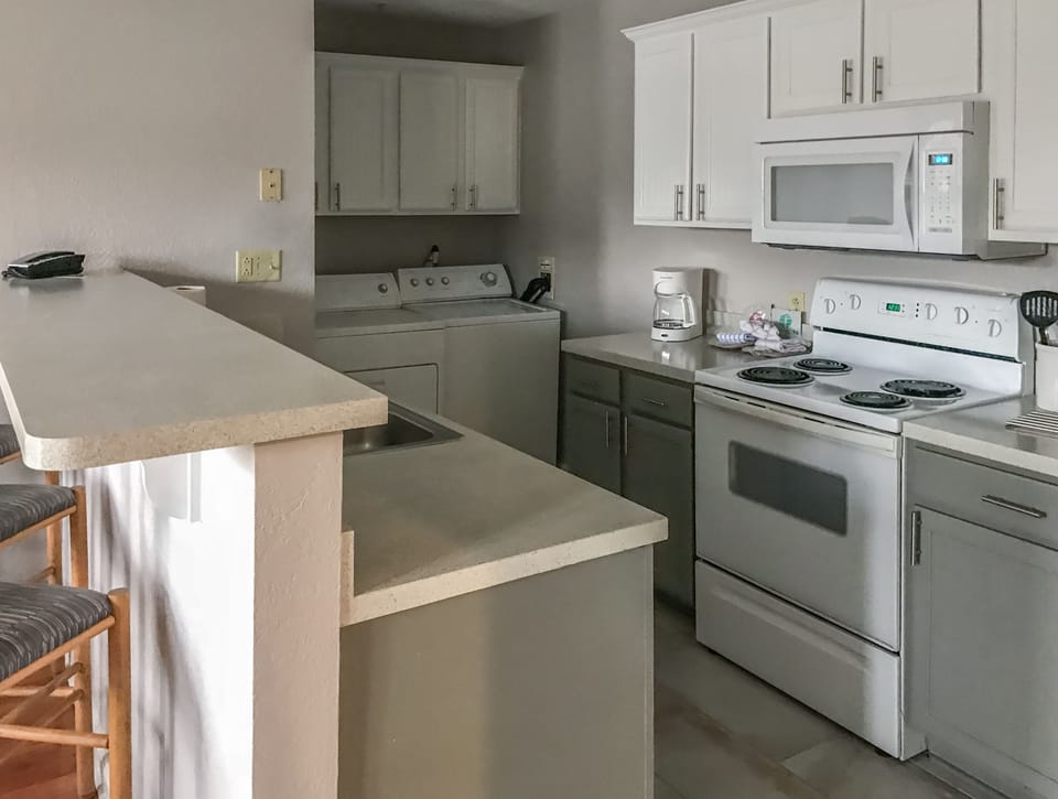 Grand Villa, 3 Bedrooms | Private kitchen | Fridge, microwave, stovetop, dishwasher
