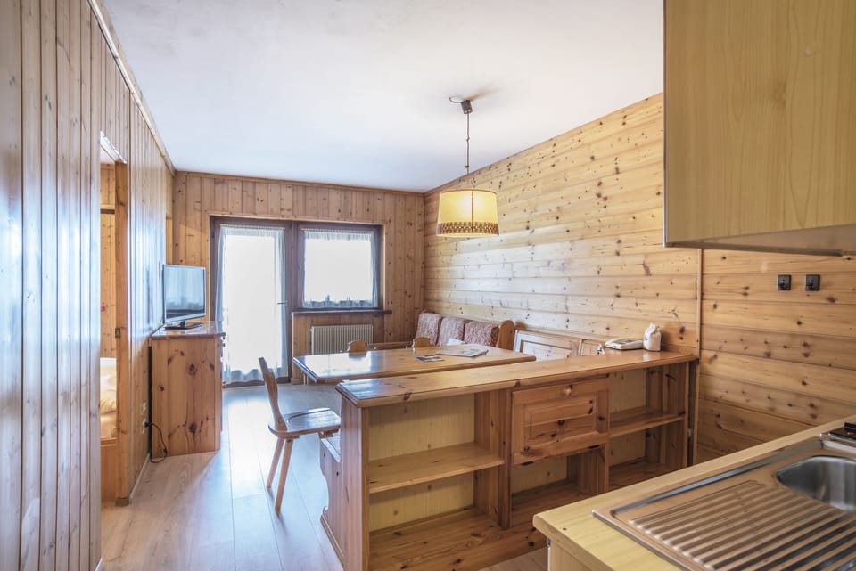 Family Suite | Private kitchen | Fridge