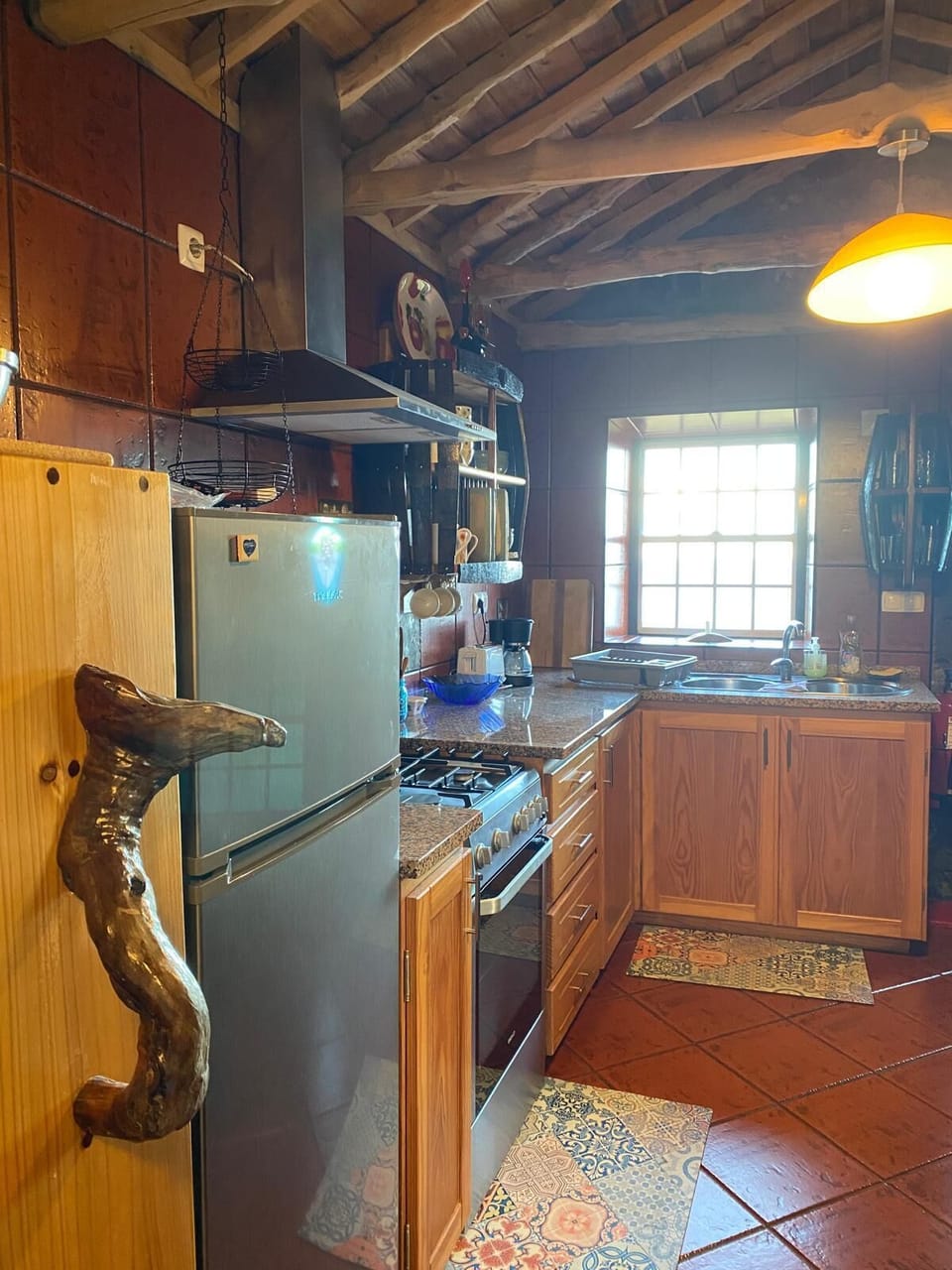 Traditional yet modern kitchen/dining area.