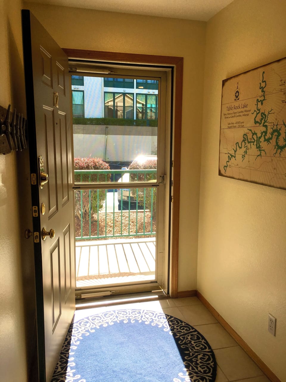 Enter here! 