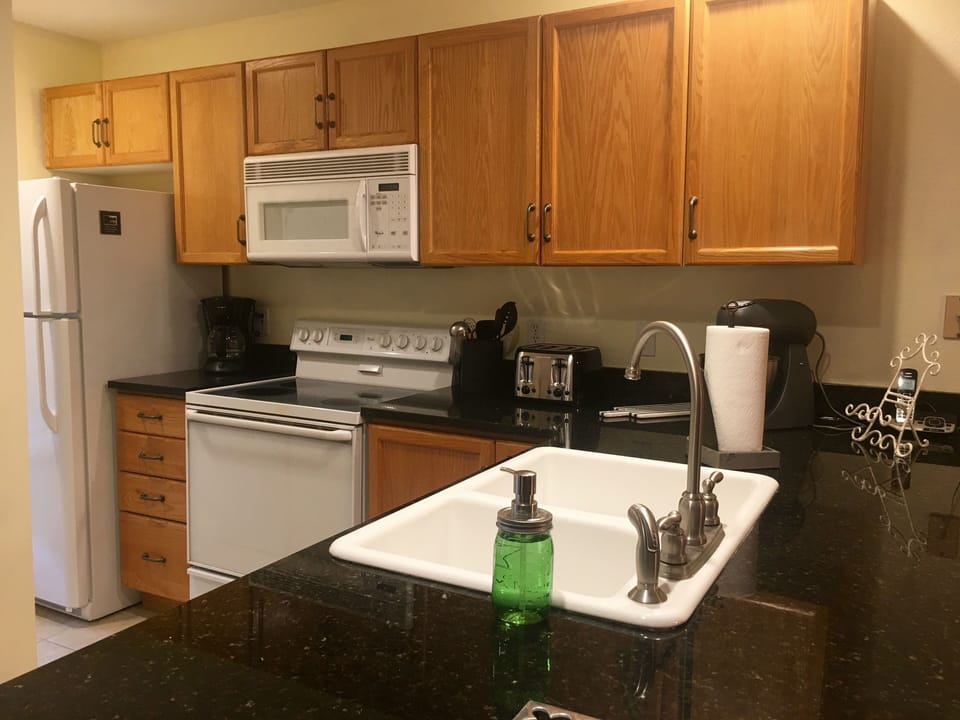 Open kitchen so you’re not left out of the conversation! 