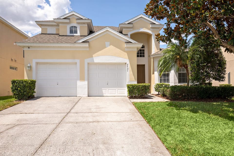 Exterior view of Mickey Mouse Villa