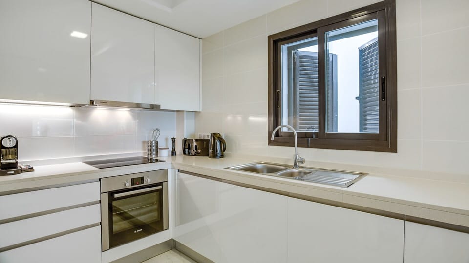 Kitchen fully equiped - Nespresso Coffee Machine loved by everybody