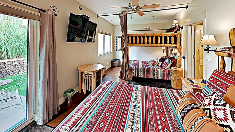 1st floor Cabin Suite, 2 Queen and 1 full bed