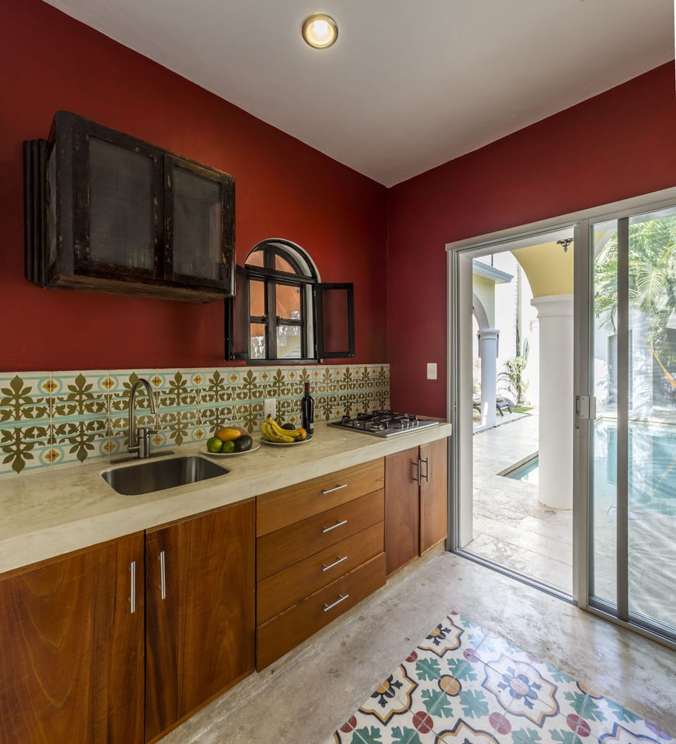 Colonial kitchen