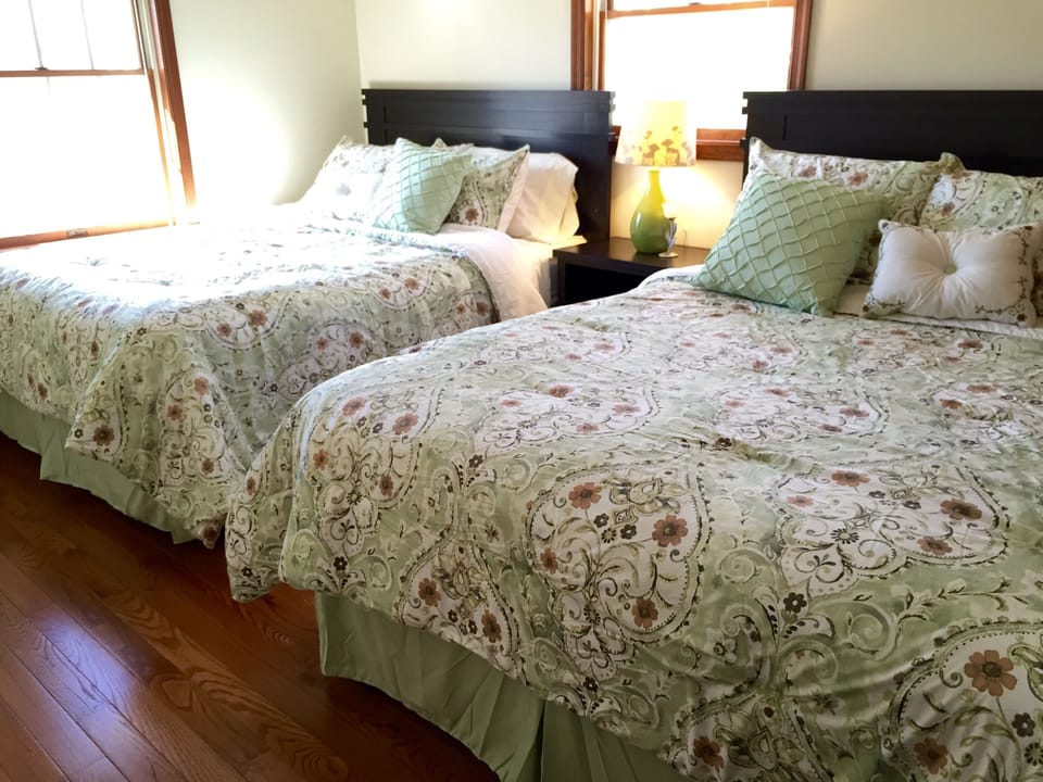 2 queen beds--all of our mattresses are super comfortable for goodnight sleep