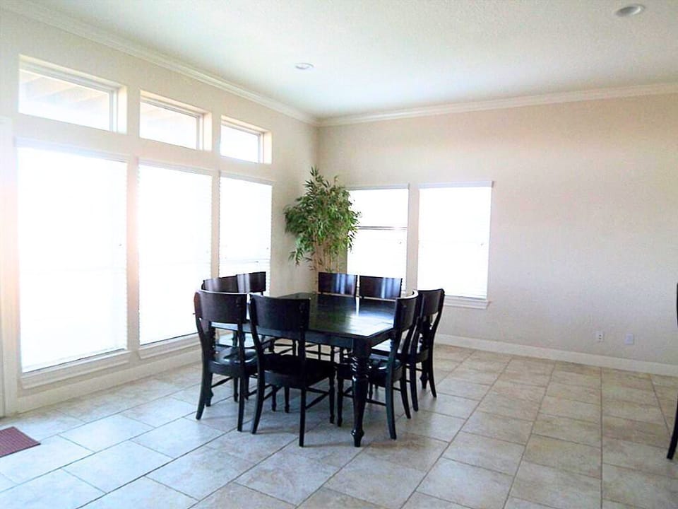 Dining area opens to Living Room and Kitchen, great for sharing a family meal!