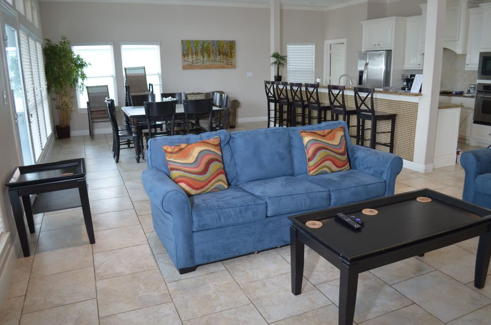 Dining area opens to Living Room and Kitchen, great for sharing a family meal!