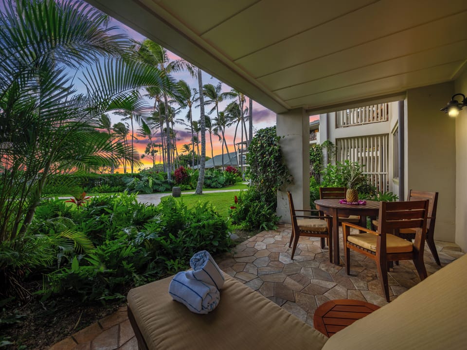 Outdoor dining