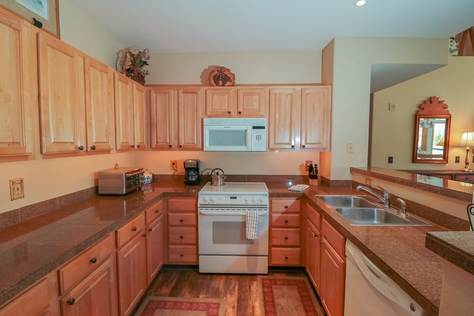 Fully equipped kitchen, with enough to cook holiday dinners. 