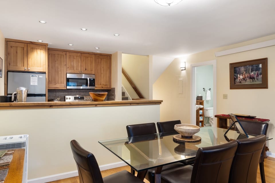 Dining Area looking into Kitchen