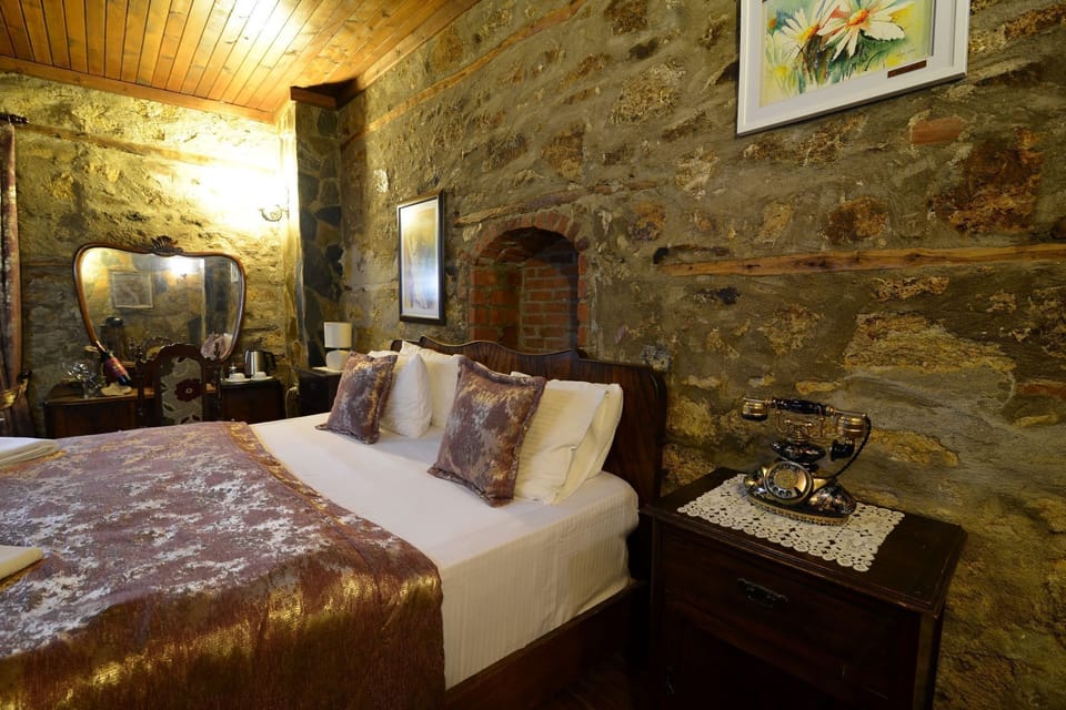 Minibar, soundproofing, free WiFi