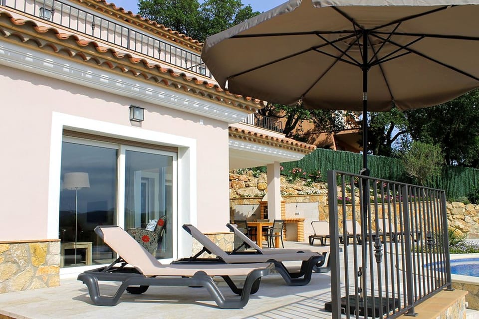 Holiday Home Swimming Pool